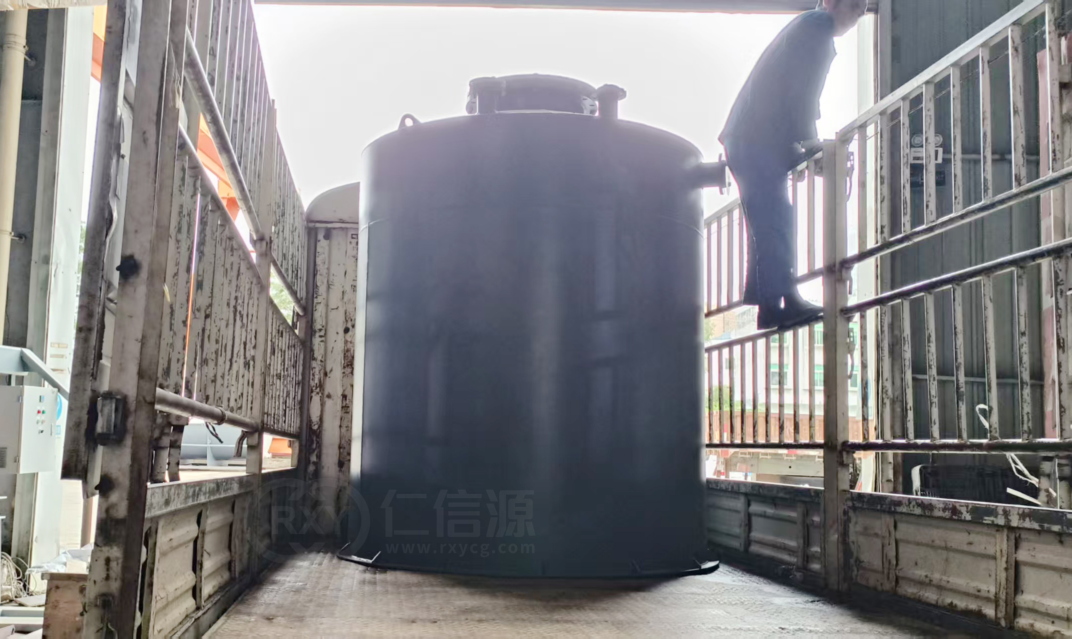 钢衬塑储罐仁信源